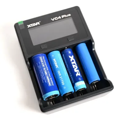 XTAR VC4 Lithium Li-on Ni-MH battery Charger